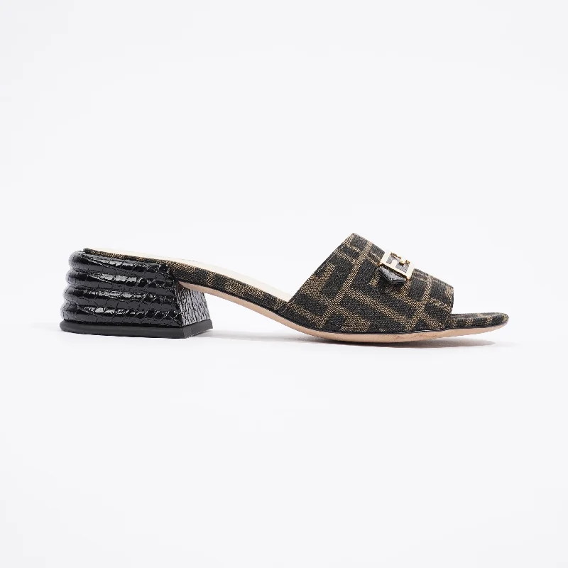 Fendi FF Sandal Zucca EU 38 / UK 5