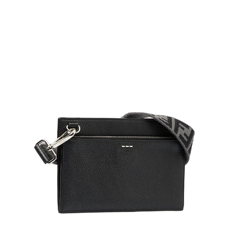 Fendi Flat Pouch Leather Crossbody (SHG-ezFVMK)