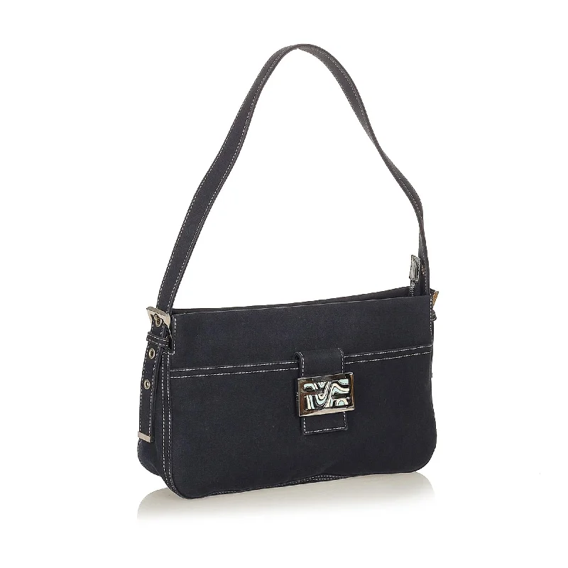 Fendi Canvas Shoulder Bag (SHG-Dfrie7)